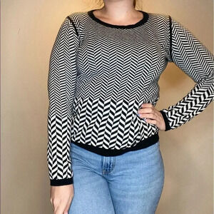 Banana Republic Patterned Black and White Sweater
